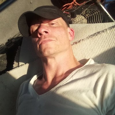 leerichy88's profile picture. 