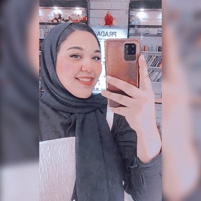 ليس ضروريا ان يحبني الجميع فليس للجميع ذوق جميل ✨🌚❤️