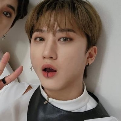 𝘵𝘳𝘺𝘪𝘯𝘨 𝘵𝘰 𝘨𝘦𝘵 𝘰𝘶𝘵 𝘰𝘧 𝘬𝘱𝘰𝘱 𝘣𝘶𝘵 𝘴𝘵𝘳𝘢𝘺 𝘬𝘪𝘥𝘴 𝘮𝘢𝘬𝘦 𝘮𝘦 𝘚𝘵𝘢𝘺