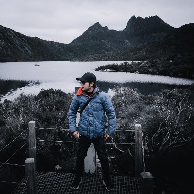 sarnza's profile picture. 