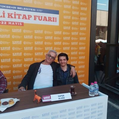 Gazeteci - Haber Editörü - Muhabir /
Radyo ve Televizyon mezunu 📺📻
Futbol Spikeri🎙️
Çünkü kader, insanın yürümek zorunda olduğu en uzun yoldur...