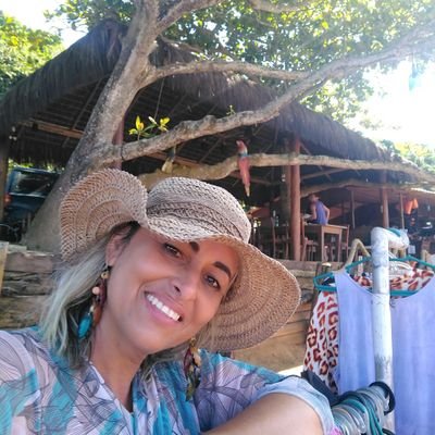 Amo a vida e todos que vivi nela inclusive vc