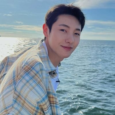 renjunrenjunn's profile picture. stressed, blessed, RJ obsessed.

@justforrenjun