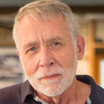 Writing about History and Politics. Anti-globalist and anti-ideology. Siding with the people against the billionaires. I've published 5 books about politics.