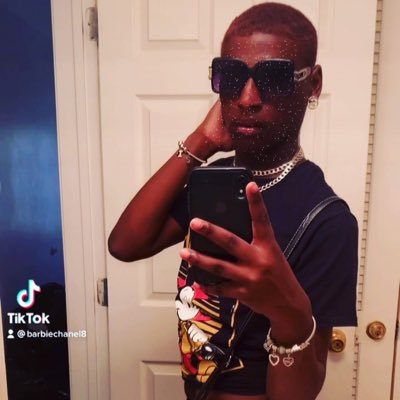 Hey my is Yasir my birthday is March 14 iam22 I love to shop listen to music dance eat dresss up party chill talk get money