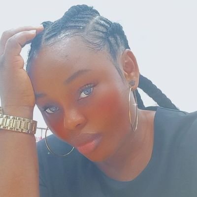 🔶 just a simple gurl 🌹
🔶 so passionate ❤️
🔶 very optimistic 💋
🔶 loves God with all my heart 💞
🔶 extrovert and introvert
🔶 bedsheet&duvet maker