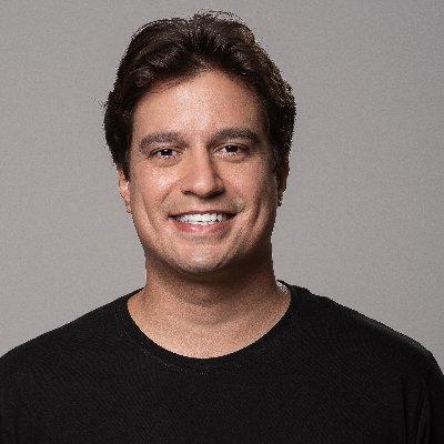 Pai de Mari e Bela, Deputado Federal eleito com 85.571 votos.