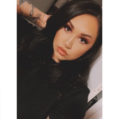 Coolxmom's profile picture. Girl mom x3 🎀 Wa 🌲 Murphy 🐾