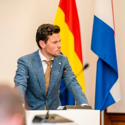 Getrouwd met Theresia | Vader van Joshah & Noam | Kandidaat-Kamerlid ChristenUnie #8 | Fractievoorzitter ChristenUnie-SGP Vlaardingen | Docent geschiedenis |