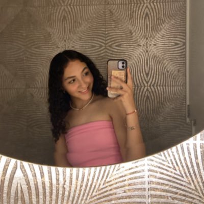 RaniaTirado's profile picture. 