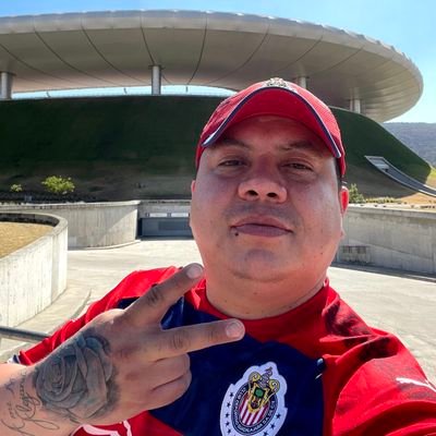 Amo a el Club que no necesita extranjeros @Chivas de Guadalajara SIGUEME Y TE SIGO!!!