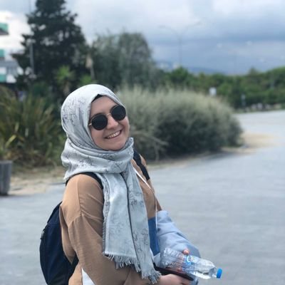 Bazı şarkılar duygularımızın yansımasıdır.Kimi zaman bağırarak kimi zaman da mırıldanarak söyleriz.
🤎
FBÖ 🔬