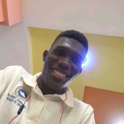 osebakomor's profile picture. Life's is so boring