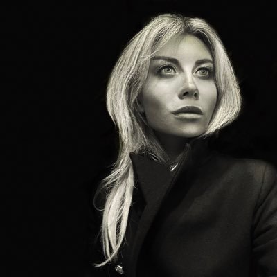 Kulturkritiker og bogbitch. Twitter kun på Instagram.