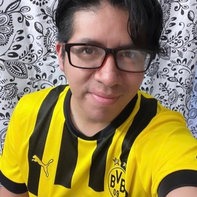 BVB09 fan and proud Club Member of Brooklyn Borussen NYC🖤💛