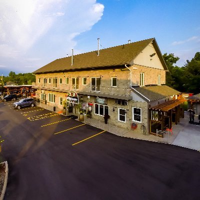 Upscale Farm to Table Italian Cuisine 
Located in the heart of Campbellville, Ontario, just outside Milton.
Call/Email to book a table!