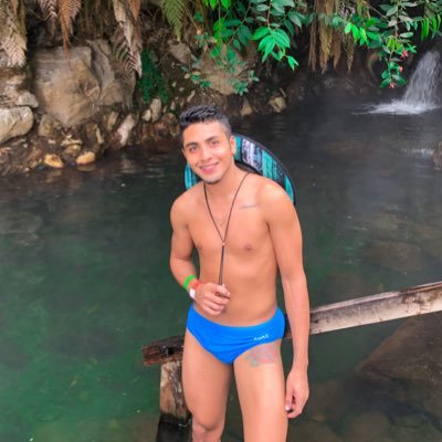 No te pierdas en tus malos pensamientos.🔥 Instagram: Rafaelditta_