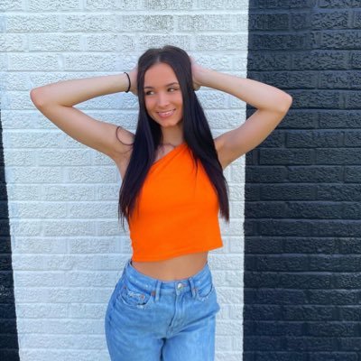 _catherineannb's profile picture. milf