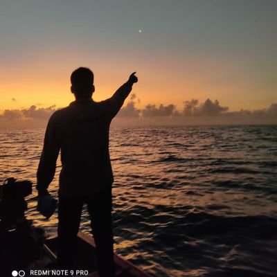 Gujaydhanapal's profile picture. கண்ணோட்டம் இல்லவர் கண்ணிலர் கண்ணுடையார் கண்ணோட்டம் இன்மையும் இல்