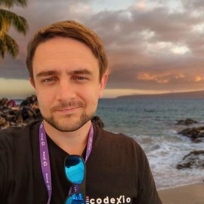 NikNenkov's profile picture. Let's build something!