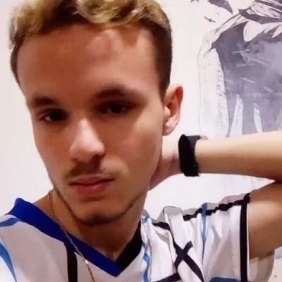 Perfil Oficial do narrador Leonardo Gomes
Atualmente narrando na @fmradiobicuda
https://t.co/nx8qpKEMTd