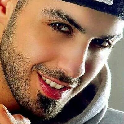 بالأمس وطني ، جِرَاحٌ لَاْ ضِفَافَّ لَها . اليوم أفطرنا على طبق الكرامة فسجل يا تاريخ النصر سجل، لن نغفر لأحد تلطخت يداه بدماء إخوتنا و لن ننسامح أحد .