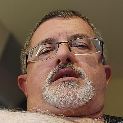 Addicted to hairy older men.  ⚠️WARNING! ! ADULT CONTENT! !⚠️ 🔞! !DO NOT view if you’re under 18!  Nude whenever possible.  Albolene 👍👌 In Chicago area.