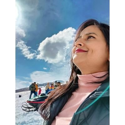 😇🌿#ayurvedic_physician
loves writing & art, motherhood, a bit of everything