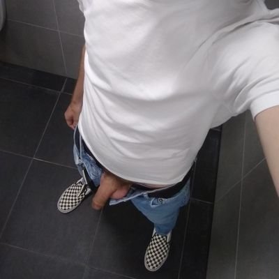 Fetish guy, who love life... Proud bator and gooner... Sneakers, sox, armpit, poppers... Deepthroat, fuck, piss, spit, cum... All smelly and dirty