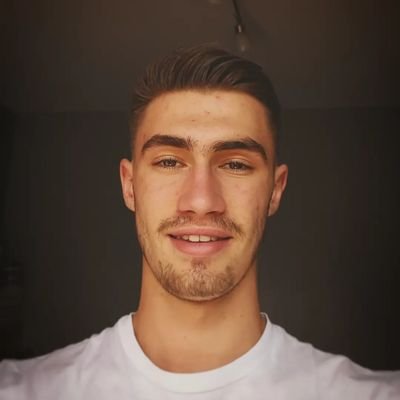 tomhelmer3's profile picture. 
