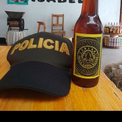 Policía Colombiano me gusta la música,viajar,comer.disfrutar la vida de🏔️☀️🐕💚🦥👮🏽‍♂️