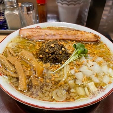 ラーメンと立ち飲みの愛好家