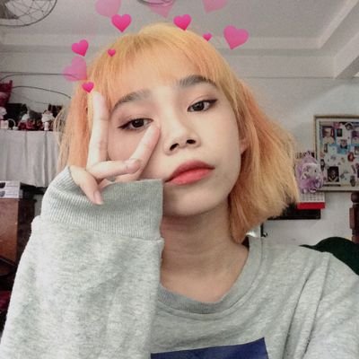 rosariemartin's profile picture. follow nyo na lang bago kong acc @07xiro