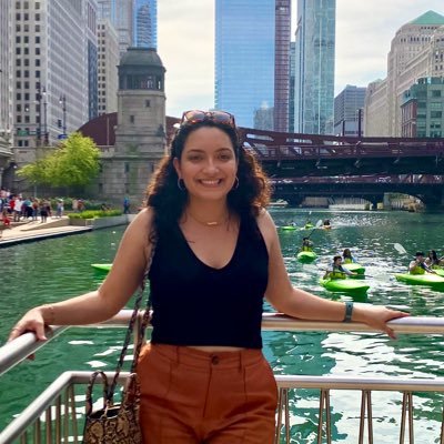 Vianney_AM's profile picture. she/her — Sunrise Mvmt Data Director 🌅 tweets my own — @csuf alumna in Chemistry⚗️— Undocumented 🦋