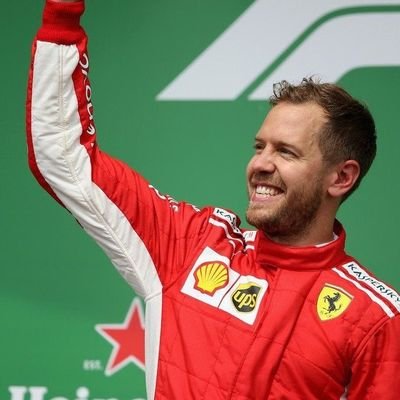 Sebastian Vettel bariyerlerde...