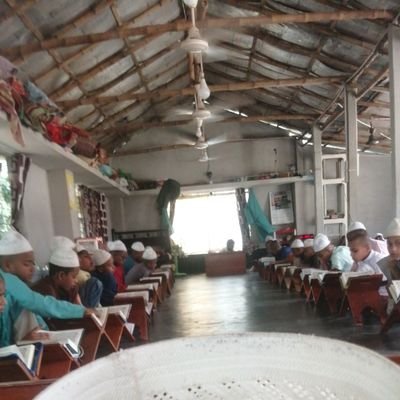 Khaibar40620172's profile picture. 