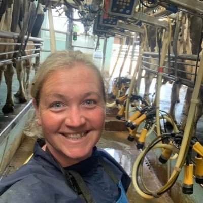 Dairy farmer
🧒🏼👧🏼 Mum to Darcey and Xander 
📍Surrey 
📸 Showing our family farming life