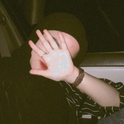 melinianrr's profile picture. datang saat tidak ada tempat cerita