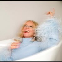 Clare Grogan(@claregrogan2) 's Twitter Profileg