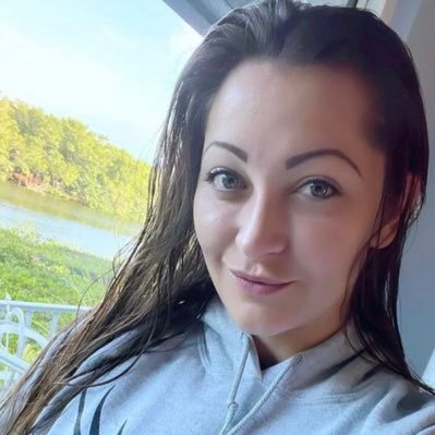Lorettamuna5599's profile picture. Love pets