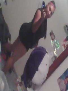 YELLABONE512's profile picture. 