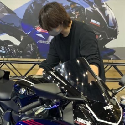 元YZF狂(過去形)バイク歴YZF-R1(11)･R15･R6･R1(16)･SRX400･セロー225･FZ-1 IS300H YouTuberは主にフォロバしません。