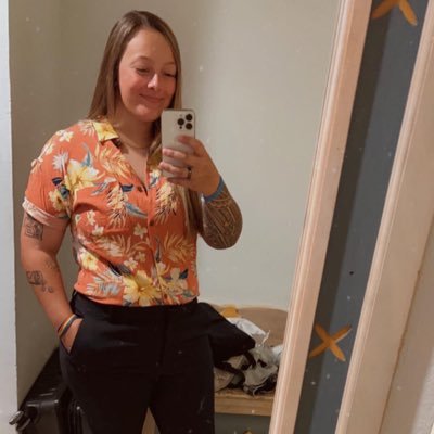 25 | ♏️ | 🏳️‍🌈 |
