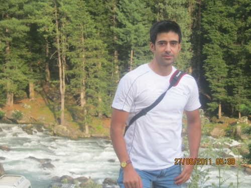 Am a software programmer, part time tutor and love to mentor freshers in IT. Love to know about stuff around and am secretly funny.. :-)
