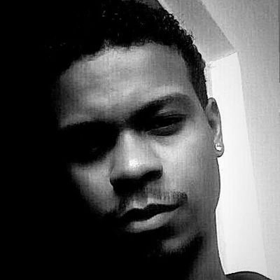 •A depressão é uma prisão em que você é tanto o prisioneiro como o carcereiro cruel.🤝🏽