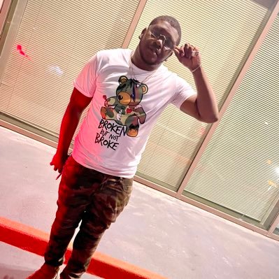 Young Black King ,A Father,Entrepreneur,Artists and A Son Of God, Activist,Leader🇭🇹🇭🇹🇭🇹🇭🇹🇭🇹🇭🇹....Etc