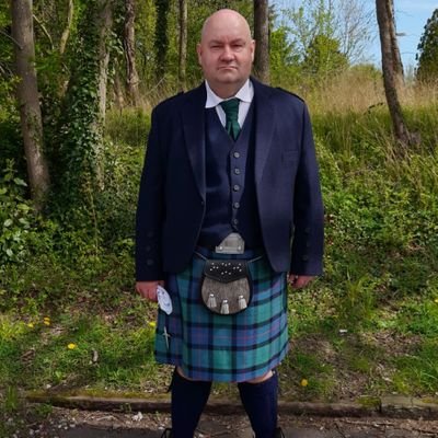 . I am a proud Scotsman.who loves to play games and watch movies. Star trek and Star wars and potter movies . love Audio books also.Chronic pain sufferer.