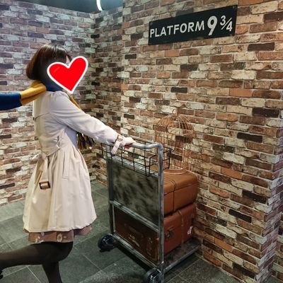 newtina27's profile picture. 鷲寮30↑女with1y6m👶
幼馴染トリオ、ニュート、ティナ、テセウスが好き😌
無言フォローすみません…フォロリムお気軽に！基本壁打ち用アカウント