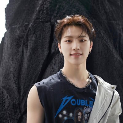 hi! im gela! to summarized the story of my life, i am currently obsessed and fangirling over 13 gentlemen, “especially the guy who resembles an otter”. she/her