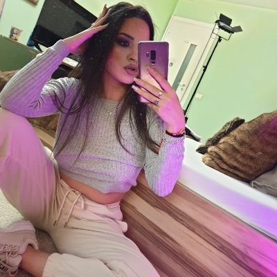 How about a glass of wine with such an angel? A night in heaven with me sound like a becomed true dream, right? Let's make that happen here.